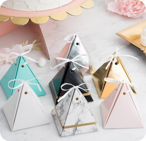 4-gift-Pyramid-Boxes